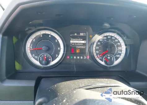 2020 Ram 1500 Classic Tradesman 4X4 6'4 Box z USA, uszkodzony, nr VIN 1C6RR7FG6LS122338